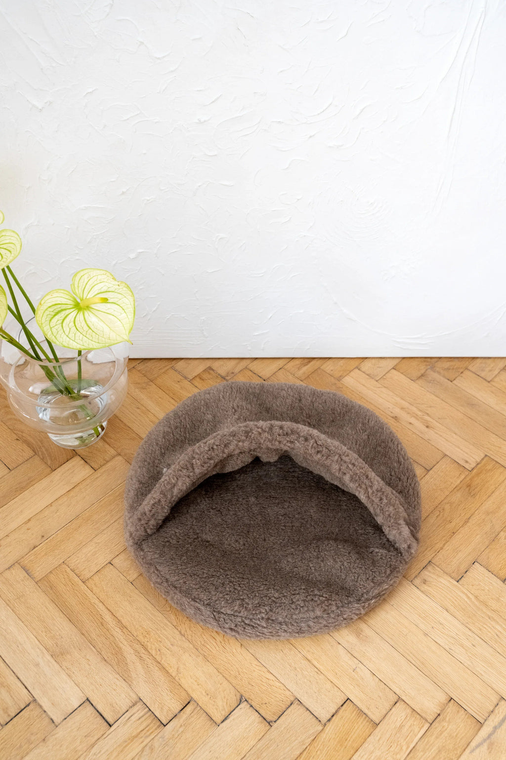 🐾 Cueva Cama de Lana Natural para Perros y Gatos – Refugio Acogedor Beige